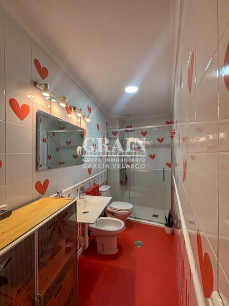 Foto bf02314b-759a-43c7-b7cc-2a7c58c90b2d. Dachwohnung mit heizung in Centro Albacete