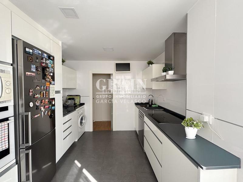 Foto c2355d49-eb59-4270-880d-e73870b582c0. Dachwohnung mit heizung in Centro Albacete