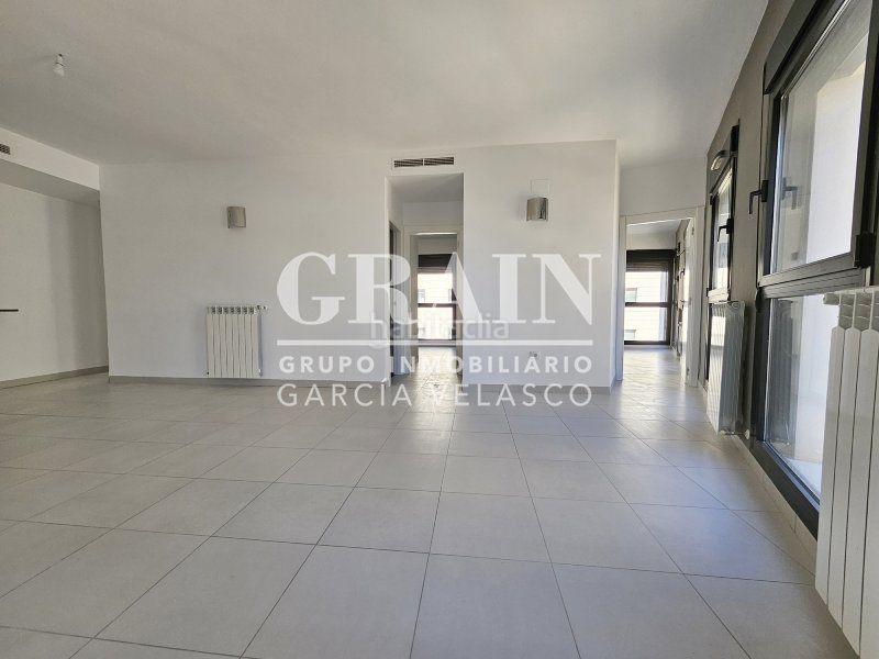 Foto 08e1f012-9155-4b72-b5f8-ce01bcca6c9f. Pis amb calefacció aparcament a San Antonio Abad Albacete