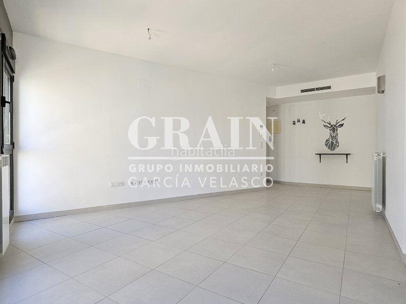 Foto be9816a5-0c3e-4721-aecb-68ca098908f3. Pis amb calefacció aparcament a San Antonio Abad Albacete