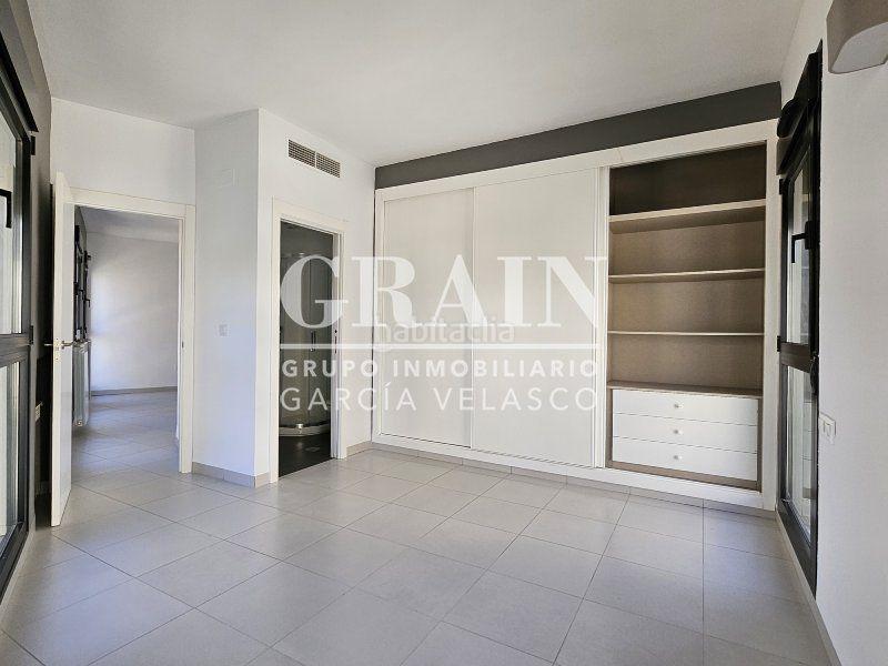 Foto dc69738f-e3f6-4221-9434-aa3154b6def6. Pis amb calefacció aparcament a San Antonio Abad Albacete