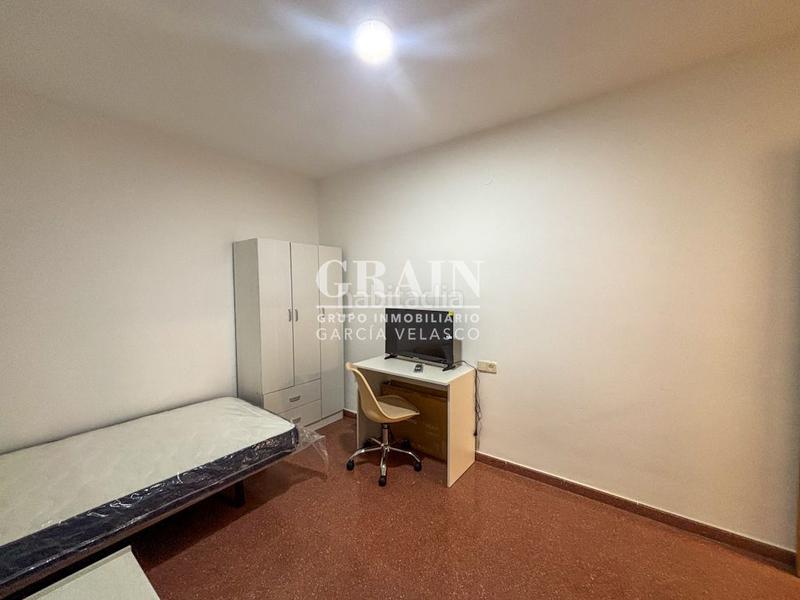 Foto 2011de8a-a9ae-4bae-bbaa-a1aa6c06ea74. Rent flat with heating in Universidad Albacete