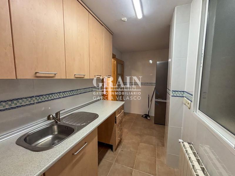 Foto c82a3026-04d5-4d27-a842-df3d07f0cfeb. Rent flat with heating in Universidad Albacete