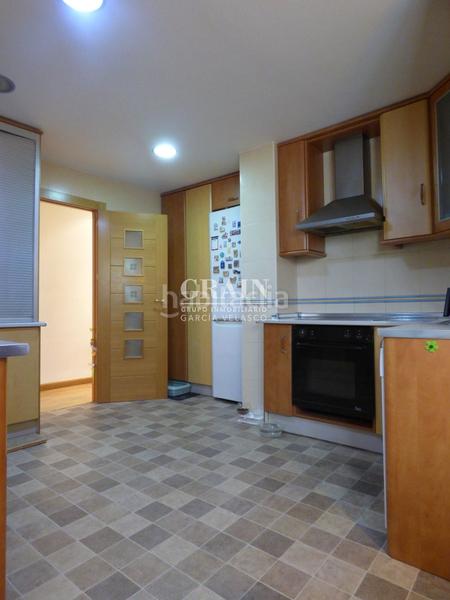 Foto f889d0c2-f341-45fc-9cc2-b4d64ca598bd. Etagenwohnung mit heizung in Ensanche - Franciscanos Albacete