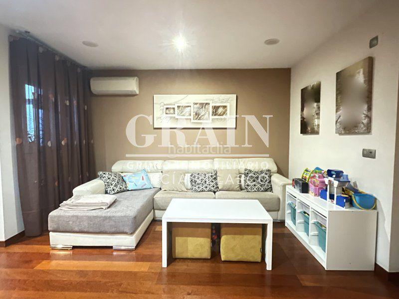 Foto c3198e83-121b-4a6e-8db7-73b6239f636a. Flat with heating in Fátima Albacete