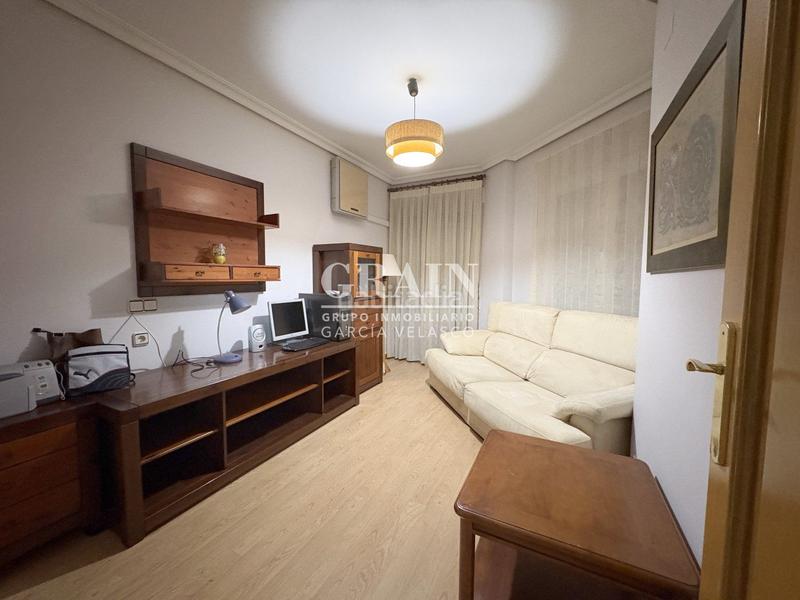 Foto 1e0657a5-ca80-4d98-8fd1-fad460773a99. Casa adossada amb calefacció aparcament piscina a Albacete