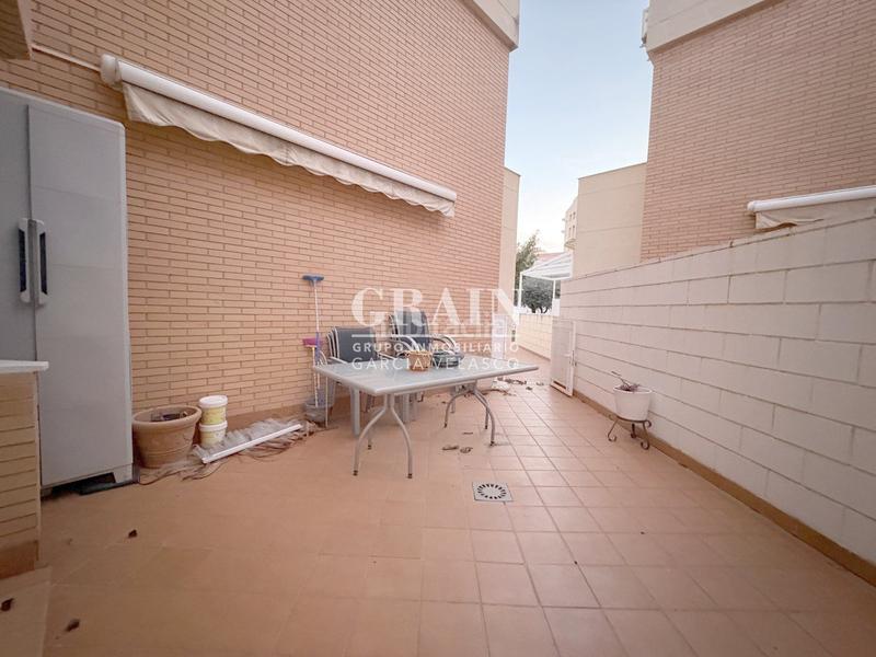 Foto 84ce5b51-7cc5-495a-b0d6-e67ec0df3760. Casa adossada amb calefacció aparcament piscina a Albacete