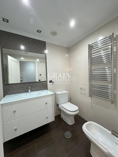 Foto 4137cf1d-eec1-4bae-90df-0e5618492944. Pis amb calefacció aparcament a Ensanche - Franciscanos Albacete