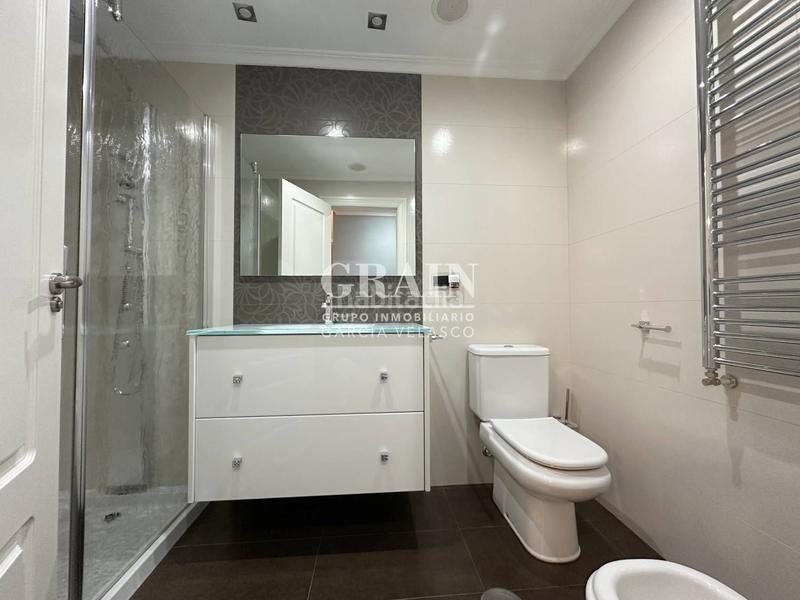 Foto efd9a4e2-8a14-47ec-85fb-59080c6b9af5. Pis amb calefacció aparcament a Ensanche - Franciscanos Albacete