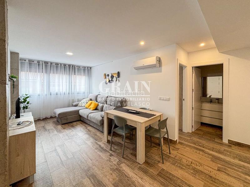 Foto 1f0a2b6f-c68c-4760-a952-630ed658583d. Apartamento  en venta en Hospital, 1 dormitorio. en Albacete