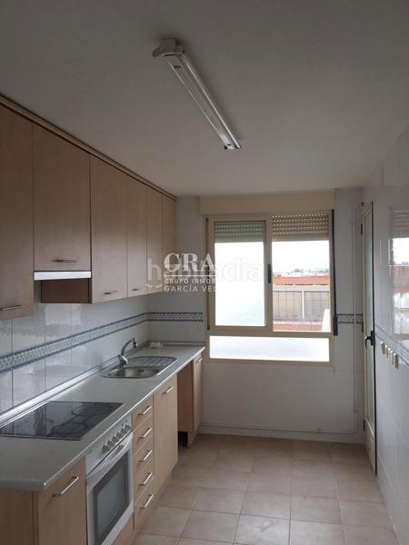 Foto 196c66e1-f2de-4cc7-ad5d-2612750bd0b6. Pis amb calefacció aparcament a Universidad Albacete