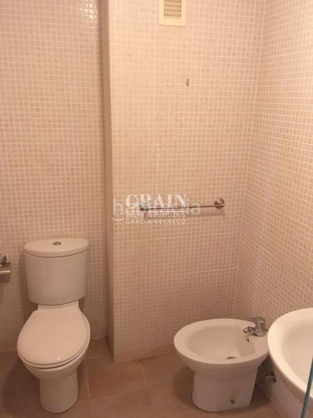 Foto 5087a6c3-be1e-4f13-8ff8-4e3e65fbb7b7. Pis amb calefacció aparcament a Universidad Albacete