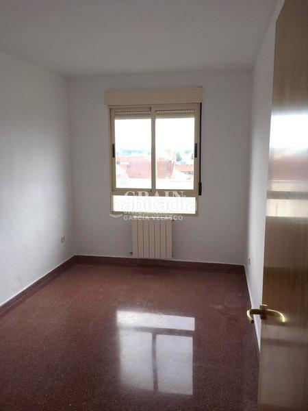 Foto b21ce89e-d8e0-4d71-b313-6e9d39a59128. Pis amb calefacció aparcament a Universidad Albacete