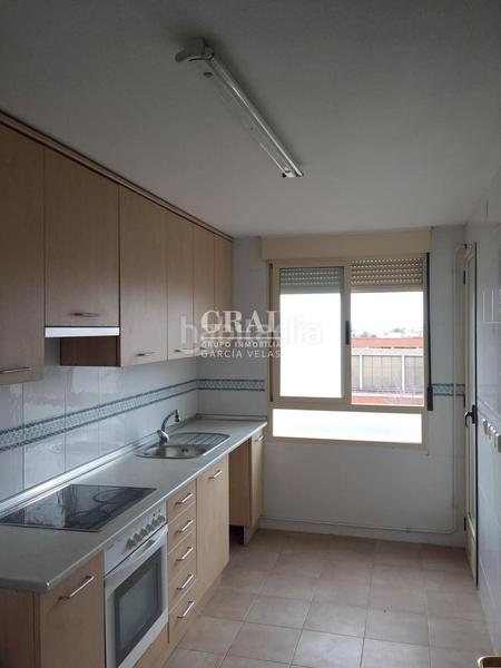 Foto e8d4b468-b40e-4427-a512-7ea1efb46aba. Pis amb calefacció aparcament a Universidad Albacete