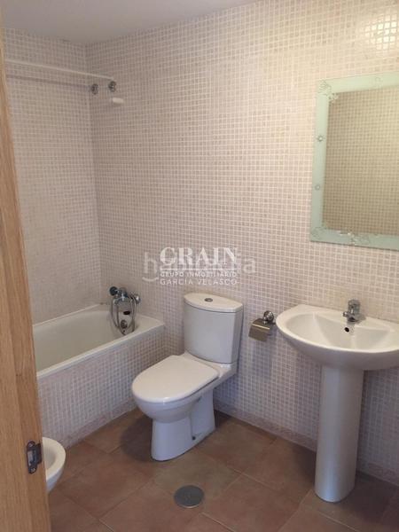 Foto ea3644cf-550f-4b00-b9f6-29d4552e3f97. Pis amb calefacció aparcament a Universidad Albacete