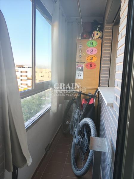 Foto fbdedcb1-ebbd-474e-8018-7a7ecab33aa8. Apartment with heating parking pool in Imaginalia - Llanos del Águila Albacete