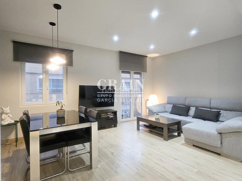 Foto ceaf7c8d-0088-489a-a768-ad5dfa211c00. Piccolo appartamento con riscaldamento in Industria Albacete