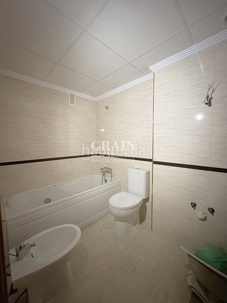 Foto 79c65cf2-f712-4cfa-b16b-df67d26af4ee. Etagenwohnung mit heizung parking in Ensanche - Franciscanos Albacete