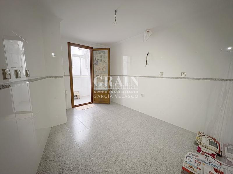 Foto a670dfe4-8a2e-4af0-a3dd-5f6b0bcf9d83. Etagenwohnung mit heizung parking in Ensanche - Franciscanos Albacete