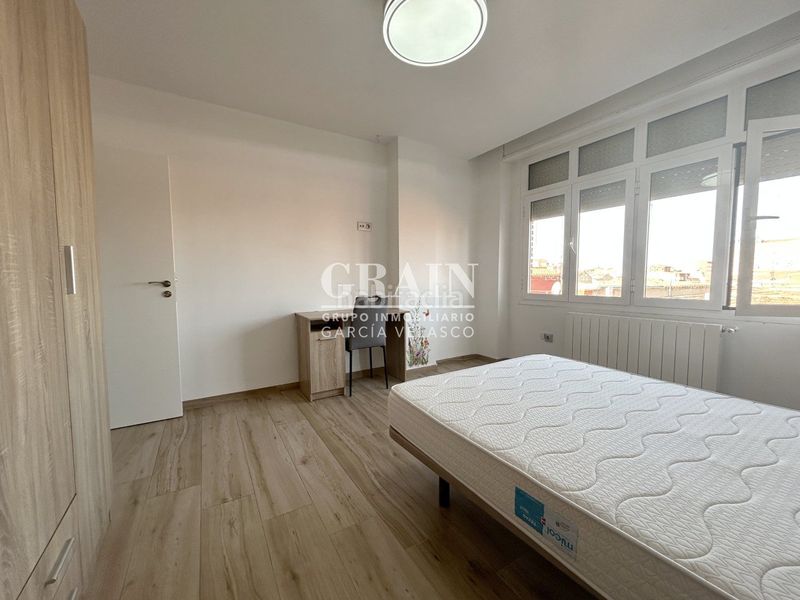 Foto c674ebbd-5ee8-4573-9a56-f536bb97f05f. Pis amb calefacció a Ensanche - Franciscanos Albacete