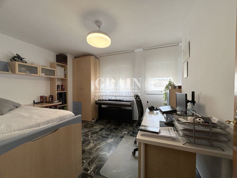 Foto a8bf7e70-8a02-4239-852a-f99f2b429485. Àtic amb calefacció aparcament a San Pablo Albacete