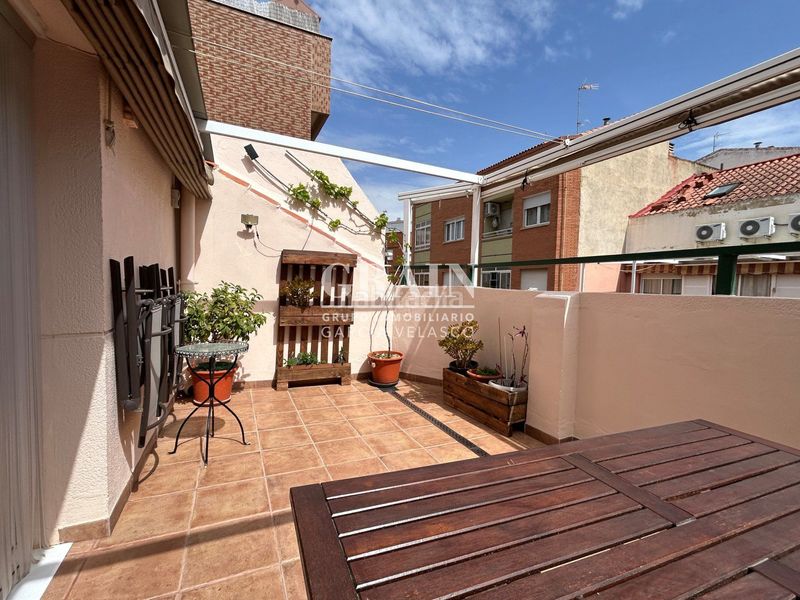 Foto bc8d7e0d-4dfc-46f4-b299-f67a50c2875d. Àtic amb calefacció aparcament a San Pablo Albacete