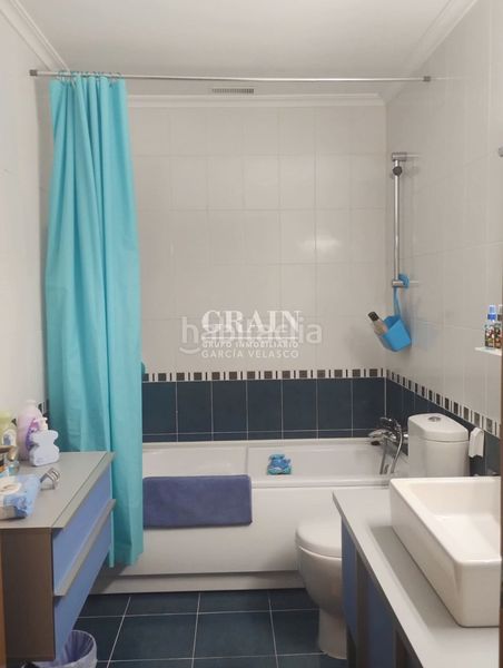 Foto bf9a3fcd-4548-4cdb-9236-090359720fb7. Casa adossada amb calefacció aparcament piscina a Gineta (La)