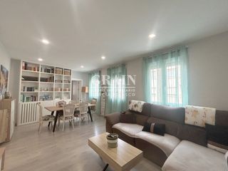Pis a Centro. Piso en venta en parque, 3 dormitorios.