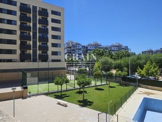 Pis a Industria. Piso en venta en parque lineal, 3 dormitorios.