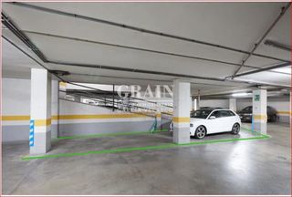 Car parking in San Pedro. Garaje en venta en carrefour.