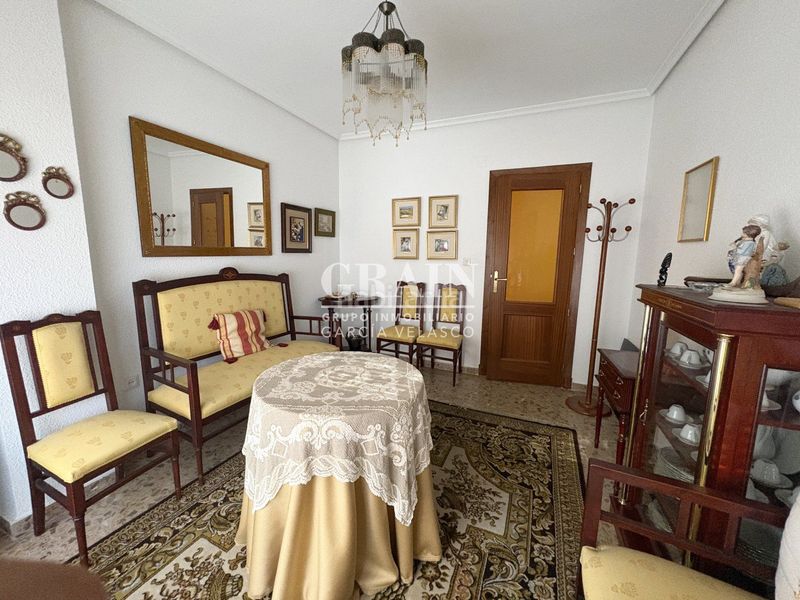 Foto 39169263-00e0-479c-9705-ad7094d28f74. Pis amb calefacció aparcament a Centro Albacete