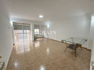 Miete Appartement in Centro. Apartamento en alquiler en centro, 2 dormitorios.