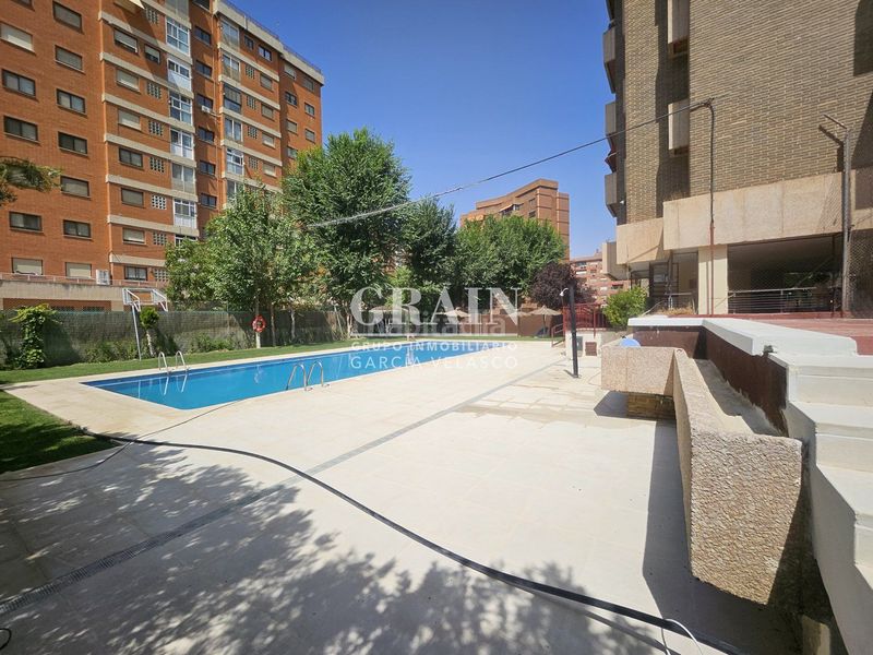 Foto 27b30463-95d5-4caf-8c29-0e8d04ae7b21. Pis amb calefacció aparcament piscina a Estación Albacete