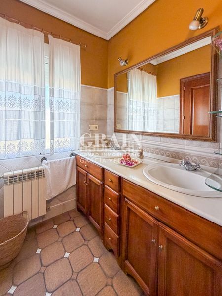 Foto b6357278-3ad1-4e7f-9e89-b9ee0cd436ce. Casa adosada adosado en venta , 3 dormitorios. en Barrax