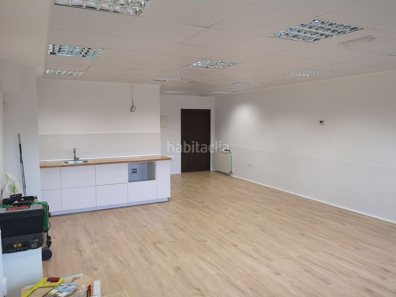 Foto 0beb1f05-e4cd-41f9-81f7-f1973d630761. Local comercial a Alkiza