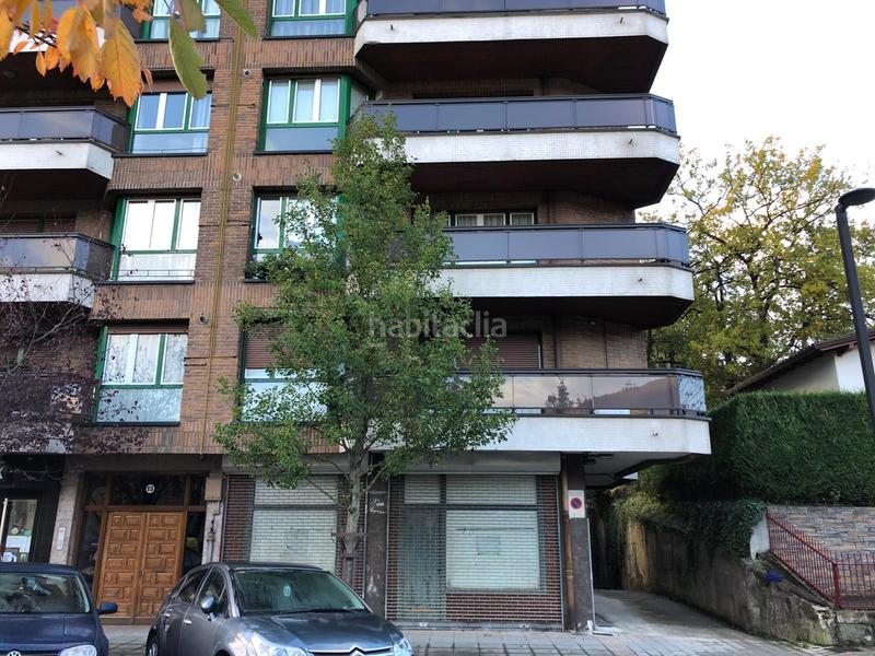 Foto be576246-15f5-4348-bc7b-8c816198e08e. Parking coche en Zumarraga