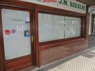 Business premise in Secundino Esnaola Kalea