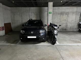Aparcament cotxe a Intxaurrondo
