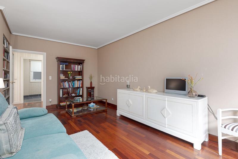 Foto 6a44b47d-8865-4f57-8a8d-265abe4f2218. Piso en Gros Donostia - San Sebastián