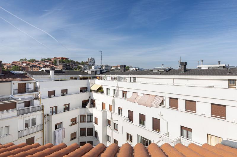 Foto 33e1e6ac-b0bf-4546-8dda-966993fe0886. Apartament amb calefacció a Gros Donostia - San Sebastián