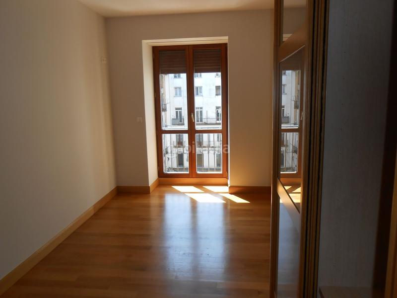 Foto 767e13bd-8844-45db-b55e-e5e641557052. Alquiler piso vivienda vacía reformada recientemente en inmejorable situación en el centro de san sebastián en Donostia - San Sebastián