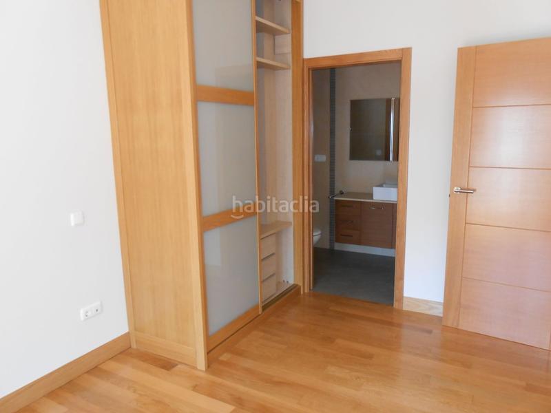 Foto a1aa8ae1-a42c-410d-808f-755cc7155dc5. Alquiler piso vivienda vacía reformada recientemente en inmejorable situación en el centro de san sebastián en Donostia - San Sebastián