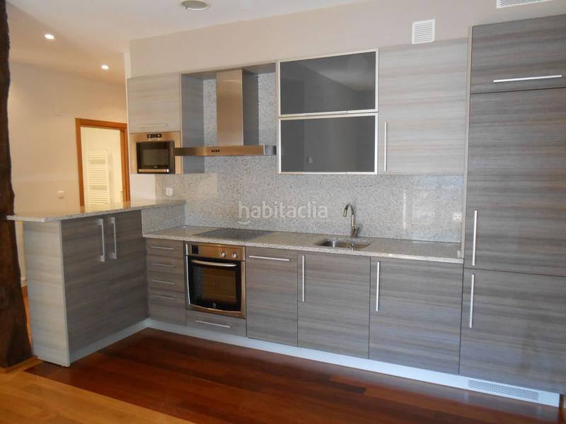 Foto ba632dea-87f4-439c-a3a2-af443e855a57. Alquiler piso vivienda vacía reformada recientemente en inmejorable situación en el centro de san sebastián en Donostia - San Sebastián