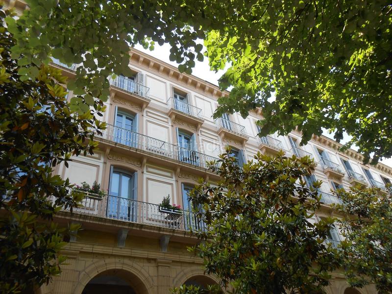 Foto c086cea4-698e-48e8-9939-07a3d41312cc. Alquiler piso vivienda vacía reformada recientemente en inmejorable situación en el centro de san sebastián en Donostia - San Sebastián
