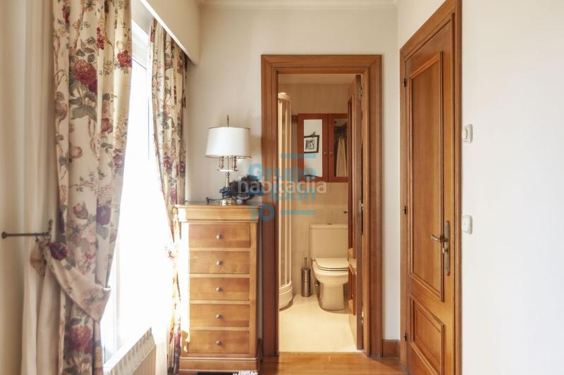 Foto 2405c29a-30fb-44a4-97d7-c9253e159601. Casa aparellada amb calefacció aparcament a Antiguo Donostia - San Sebastián