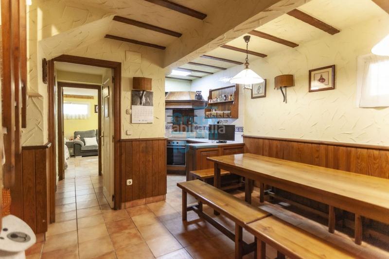 Foto c996c6a9-1787-4957-844c-24112c553bca. Casa aparellada amb calefacció aparcament a Antiguo Donostia - San Sebastián