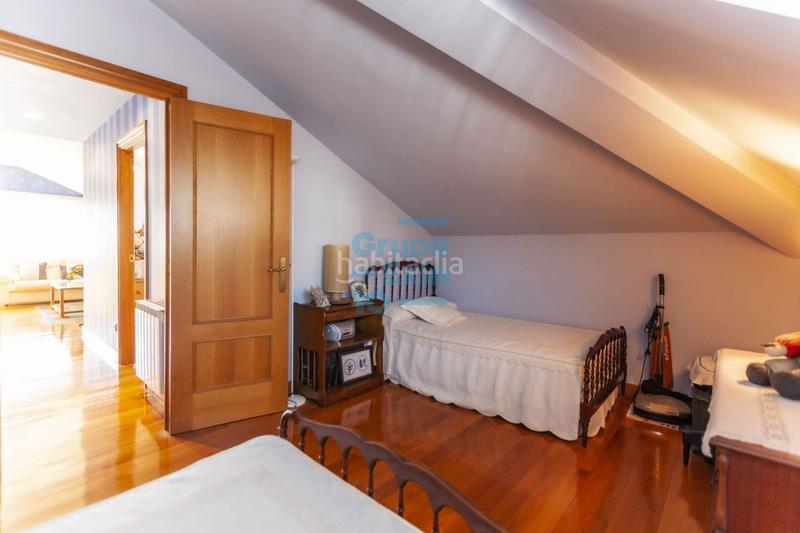Foto d38c1de9-efb4-40b5-8649-7a04f6df53f0. Casa aparellada amb calefacció aparcament a Antiguo Donostia - San Sebastián