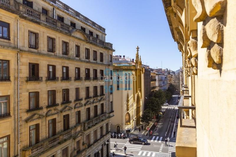 Foto 9922de30-8d21-4121-a56b-9da7261c1fdb. Alquiler piso centro. edificio m cristina en Área Romántica Donostia - San Sebastián