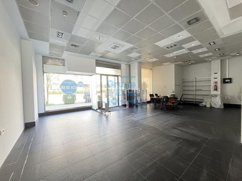 Foto 6f4cb125-cf4d-46bb-9d57-9af2c1360b30. Alquiler local comercial avda. de zarauz en Antiguo Donostia - San Sebastián