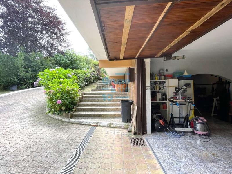 Foto 7a770a4a-d4f3-4c15-81f6-f4bbd5bd125b. Casa amb calefacció aparcament a Igeldo Donostia - San Sebastián